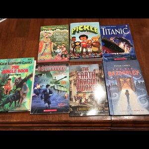 Lot of 8 children’s books